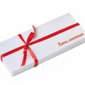 Подарок Бренд из конфет в белой коробке с лентой